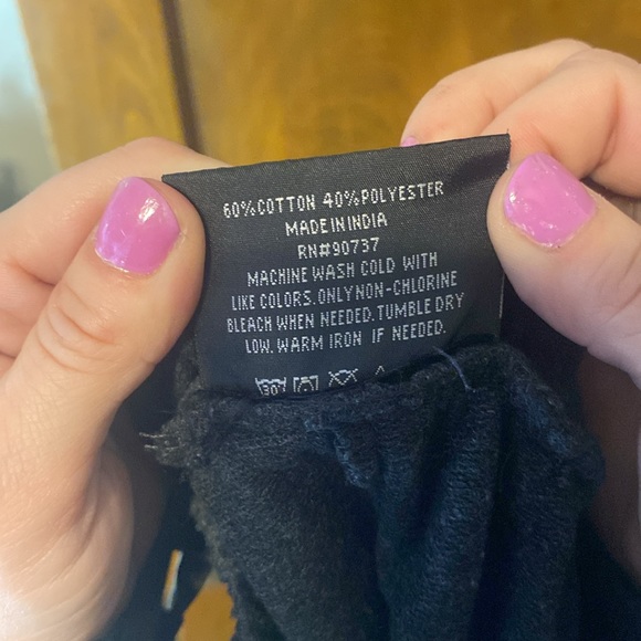 TRUE RELIGION COMFY SHORTS 🩳 GOLD BUDDHA LOGO ON THE SIDE. - Picture 6 of 6